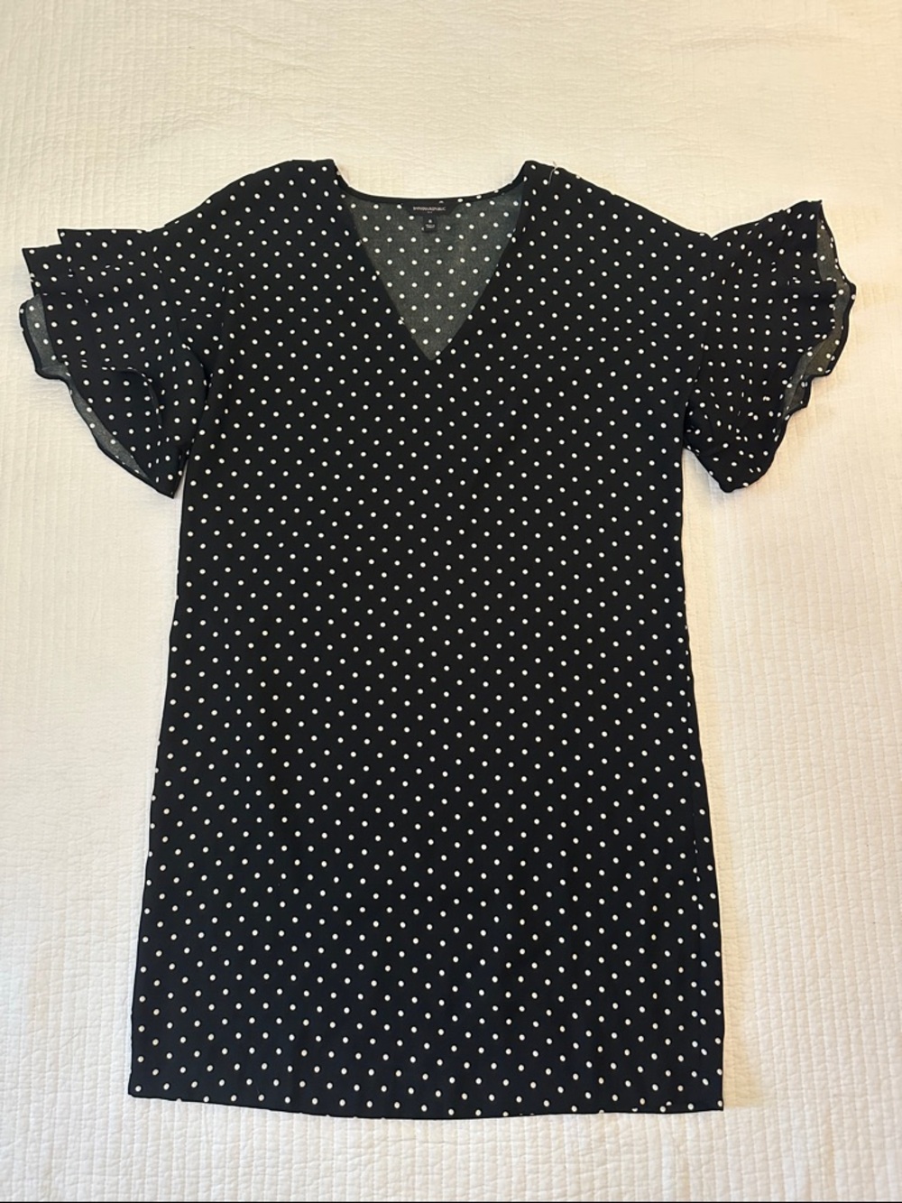 Banana Republic Black and White Polka Dot Mini/Midi Dress size 8